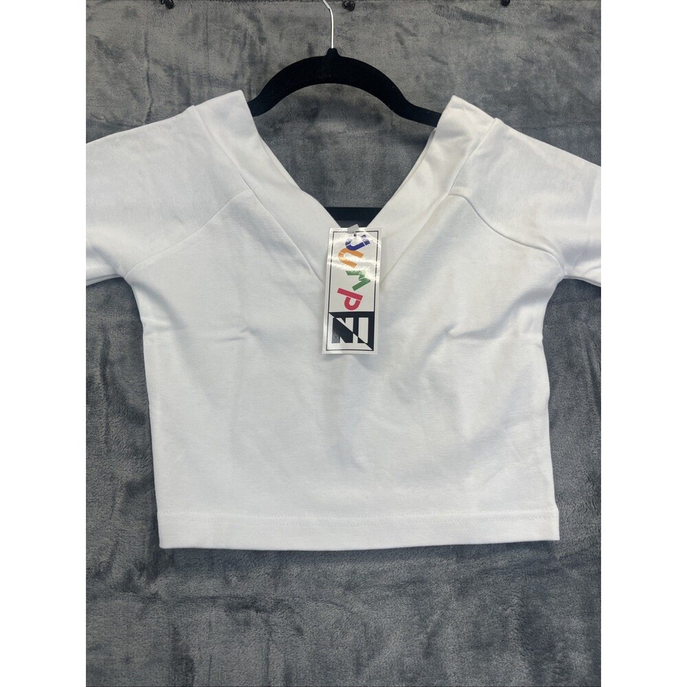 Jump In White Cropped Short Sleeve Top With A Deep V Neck Size Medium new